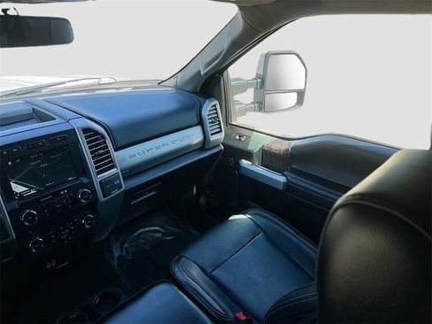 Used 2017 Ford F250 Lariat w/ Lariat Value Package image 24