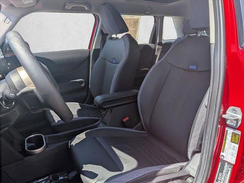 Certified 2025 MINI Cooper 4-Door Hardtop FWD image 17