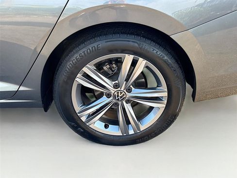Used 2024 Volkswagen Jetta SE FWD image 30