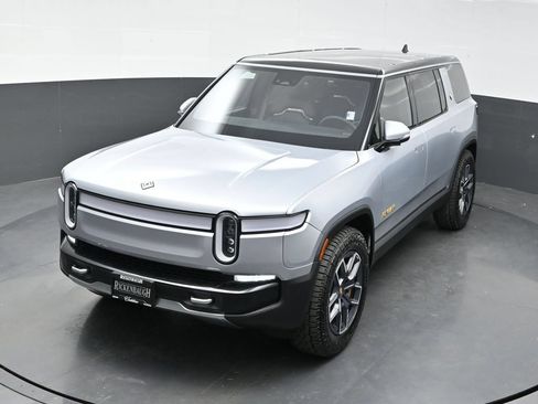 Used 2023 Rivian R1S Adventure AWD/4WD image 35