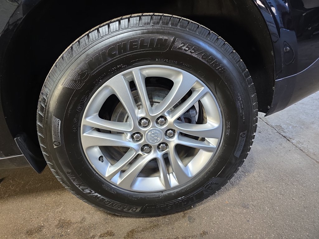 Used 2018 Buick Enclave Essence w/ Trailering Package FWD image 36