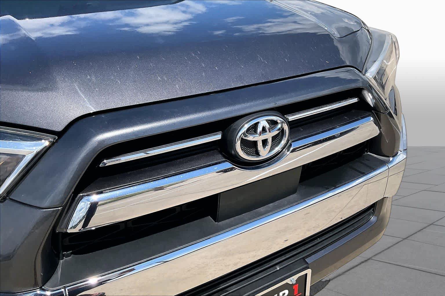 Used 2021 Toyota 4Runner Limited AWD/4WD image 56