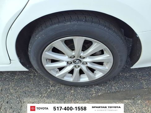 Used 2018 Toyota Camry LE FWD image 11