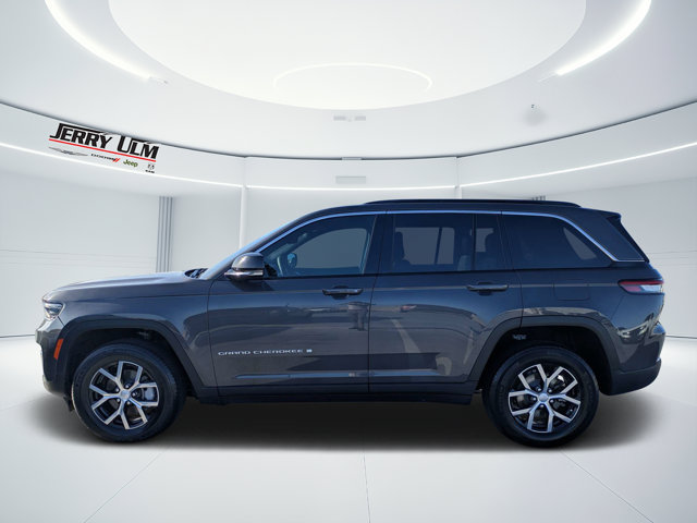 Used 2024 Jeep Grand Cherokee Limited RWD image 6