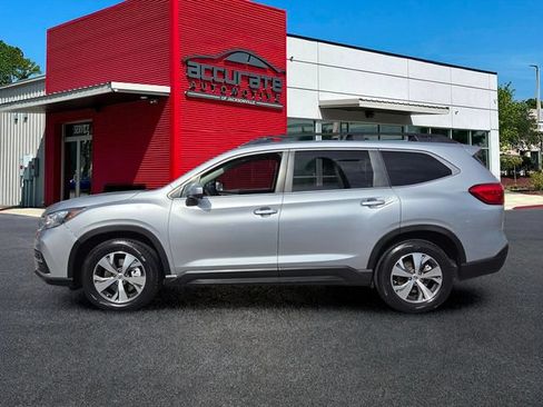 Used 2022 Subaru Ascent Premium w/ Convenience Package AWD/4WD image 2