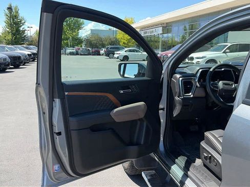 Used 2023 GMC Canyon Denali AWD/4WD image 11