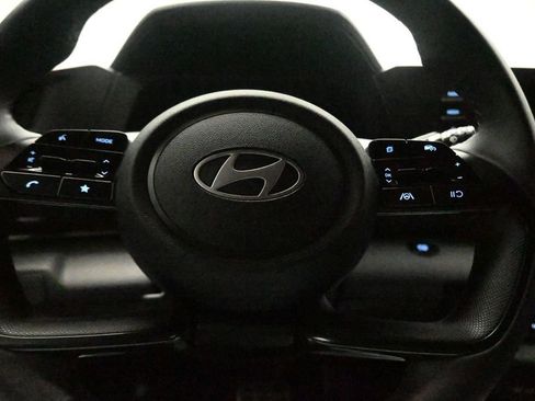 Used 2025 Hyundai Elantra Sport FWD image 7