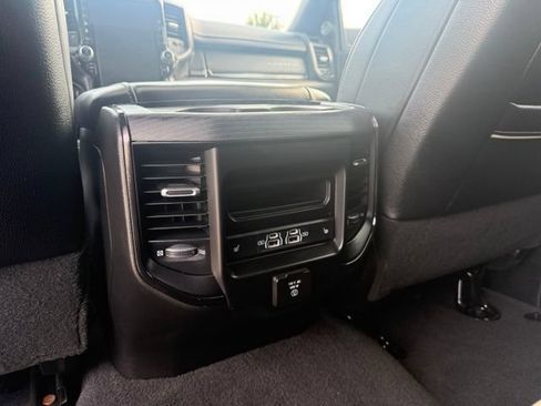 Used 2022 RAM 3500 Limited AWD/4WD image 36