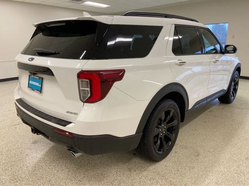 Used 2023 Ford Explorer ST-Line w/ Class IV Trailer Tow Package image 7