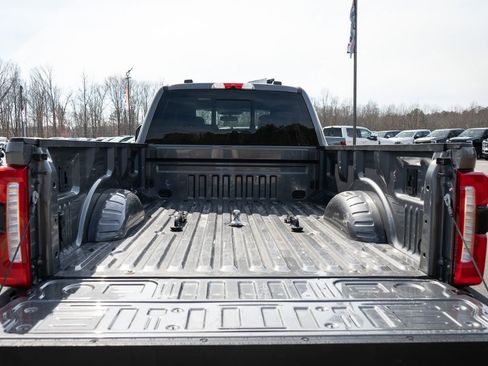 Used 2023 Ford F450 Lariat w/ FX4 Off-Road Package image 19
