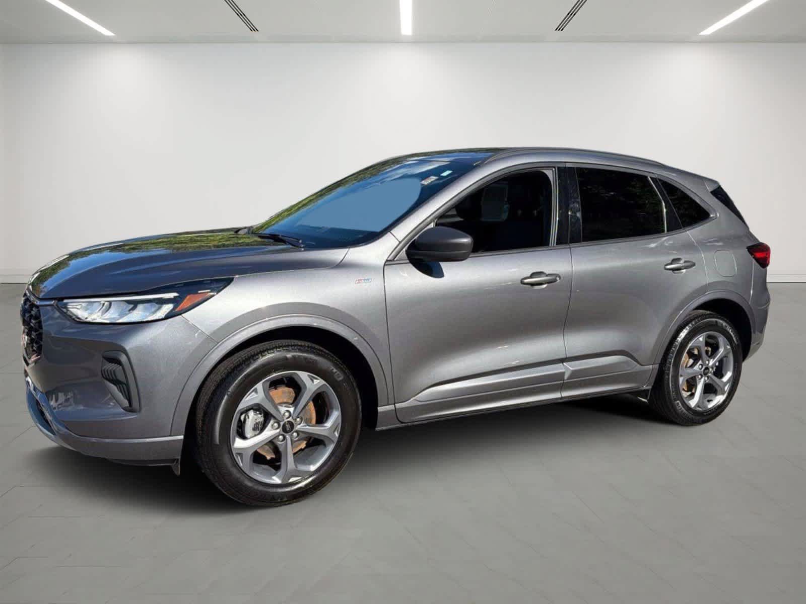 Used 2024 Ford Escape ST-Line w/ Tech Pack #1 AWD/4WD image 1