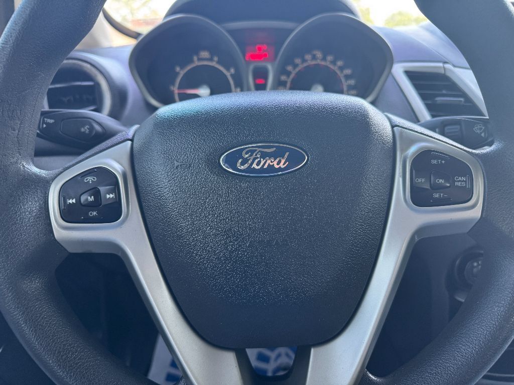 Used 2011 Ford Fiesta SE w/ 203A Rapid Spec Order Code FWD image 26