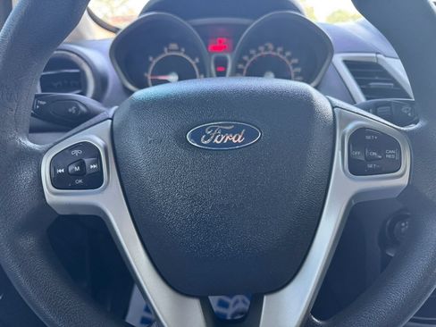 Used 2011 Ford Fiesta SE w/ 203A Rapid Spec Order Code FWD image 26