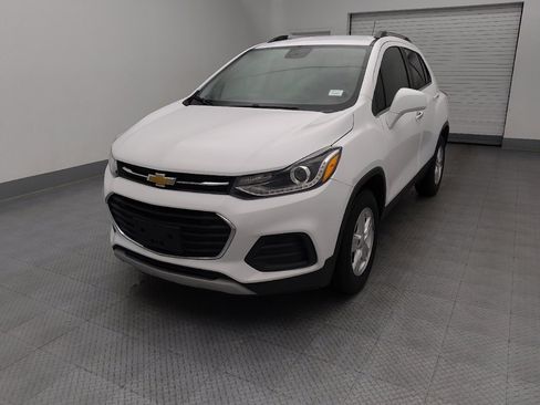 Used 2020 Chevrolet Trax LT w/ LT Convenience Package AWD/4WD image 15