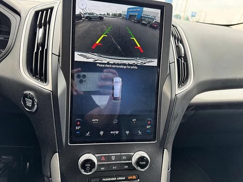 Used 2024 Ford Edge SEL AWD/4WD image 13