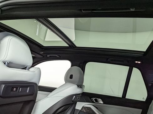 Certified 2023 BMW X5 xDrive40i image 11