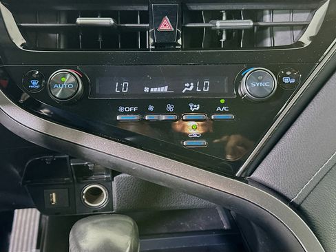 Used 2023 Toyota Camry SE image 22