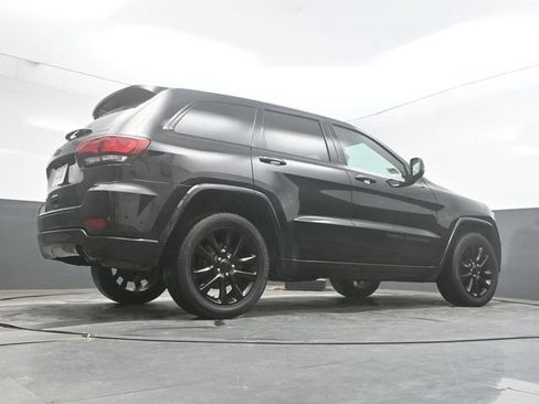 Used 2018 Jeep Grand Cherokee Altitude AWD/4WD image 41