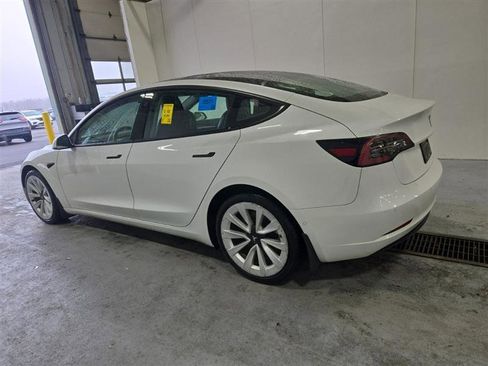 Used 2021 Tesla Model 3 Long Range image 9