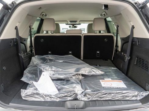 New 2026 Nissan Pathfinder SL image 8