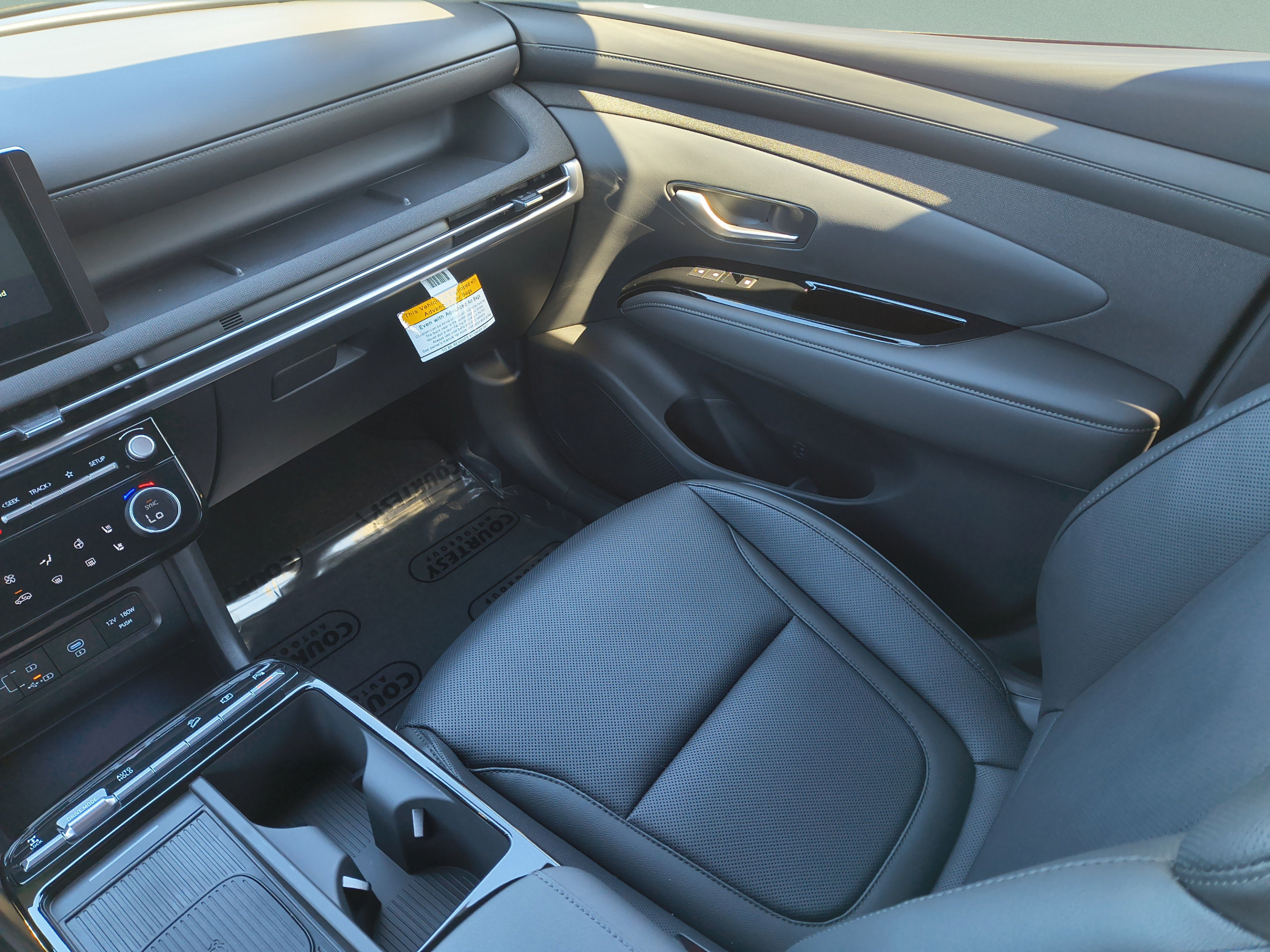 New 2026 Hyundai Tucson Limited AWD/4WD image 11