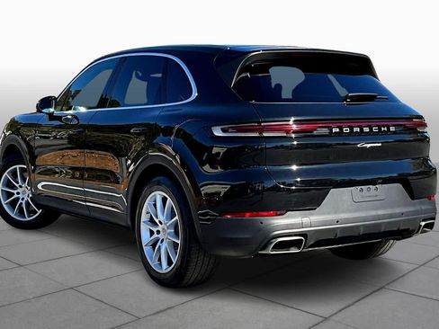 Used 2024 Porsche Cayenne image 28