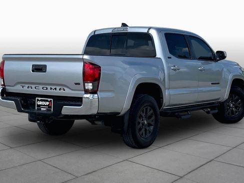Used 2022 Toyota Tacoma SR5 RWD image 13