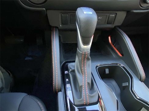 Used 2025 Nissan Frontier PRO-4X image 31