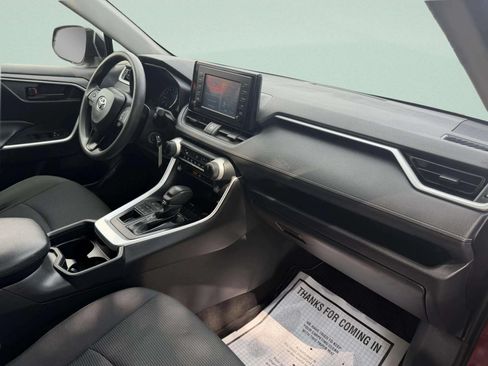 Used 2019 Toyota RAV4 LE w/ All Weather Liner Package AWD/4WD image 20