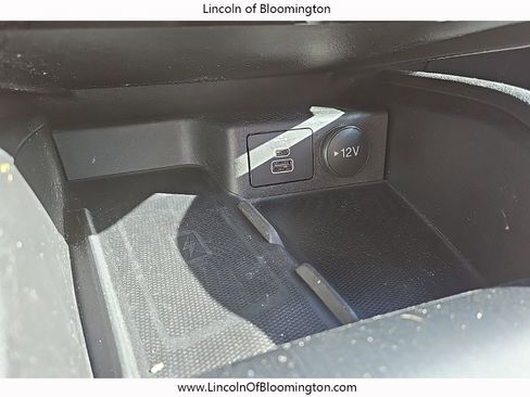 Used 2025 Ford Escape Platinum w/ Premium Technology Package image 33