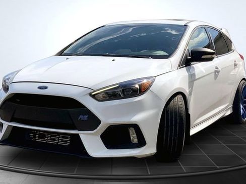 Used 2017 Ford Focus RS AWD/4WD image 4