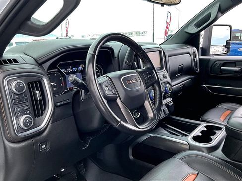 Used 2020 GMC Sierra 2500 AT4 w/ AT4 Premium Package image 14