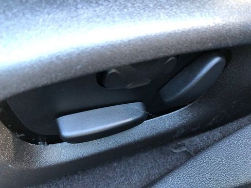 Used 2016 Lincoln MKS AWD image 16