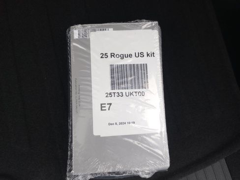 Used 2025 Nissan Rogue S FWD image 38