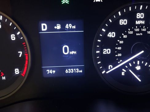 Used 2020 Hyundai Tucson SE image 12