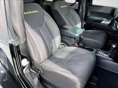 Used 2015 Jeep Wrangler Sahara w/ Connectivity Group image 9