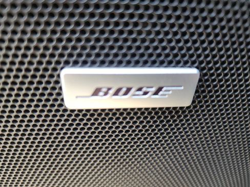 Used 2023 Chevrolet Traverse RS image 32