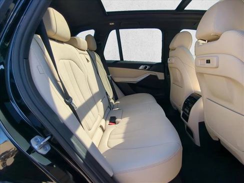 Used 2021 BMW X5 xDrive40i w/ Premium Package 3 image 20