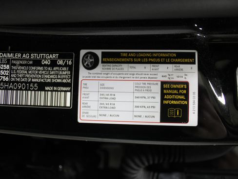 Used 2017 Mercedes-Benz E 300 4MATIC image 34