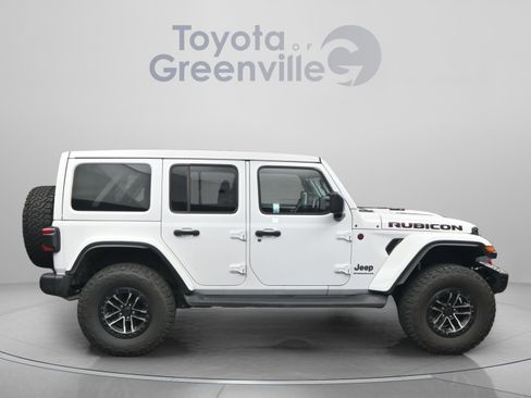 Used 2025 Jeep Wrangler Unlimited Rubicon AWD/4WD image 18