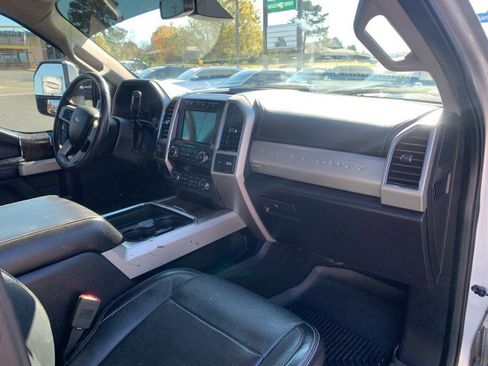 Used 2019 Ford F250 Lariat w/ Lariat Ultimate Package AWD/4WD image 20