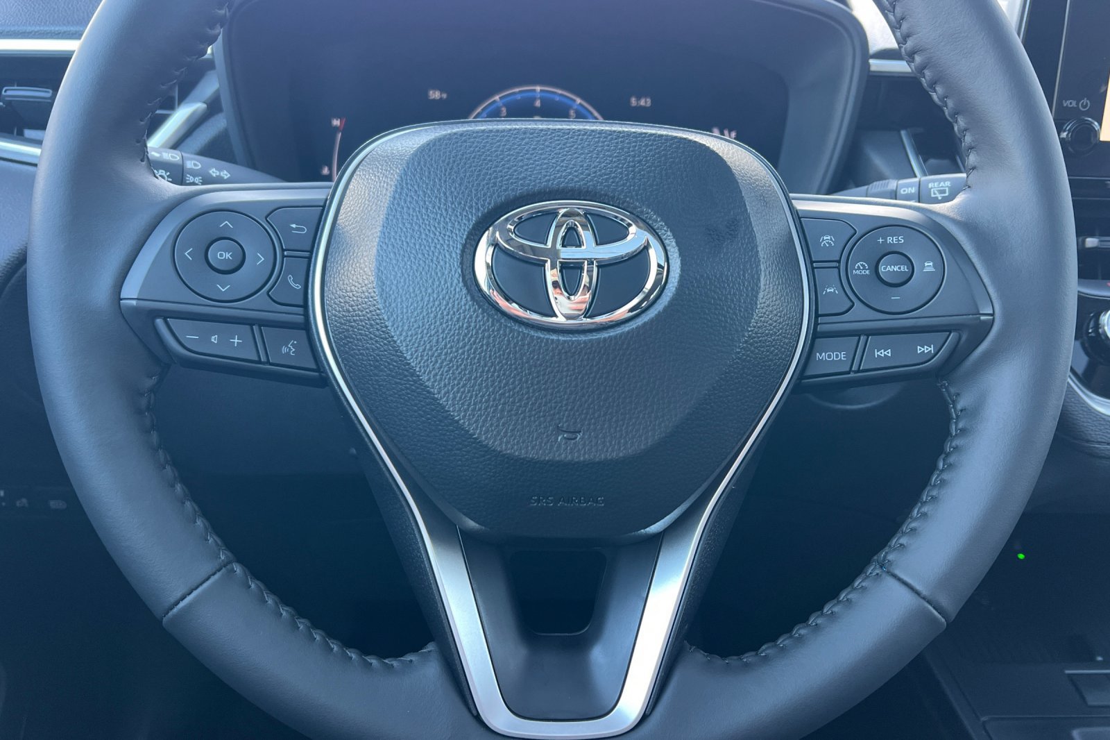 Certified 2026 Toyota Corolla Cross LE w/ Moonroof Package FWD image 23
