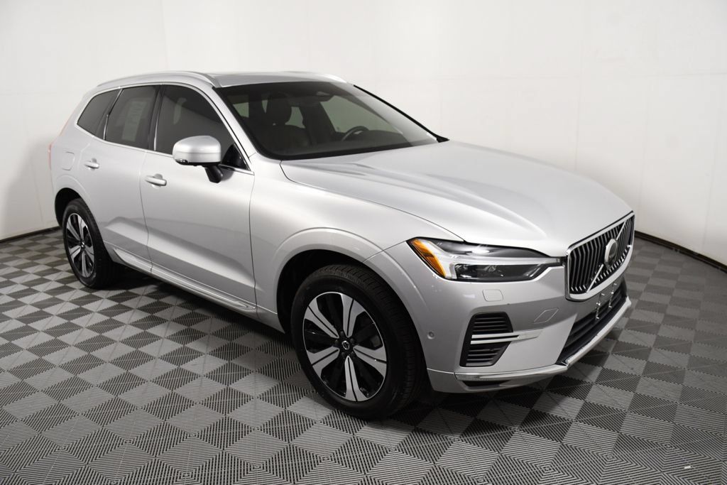 Used 2023 Volvo XC60 T8 Plus AWD/4WD image 8