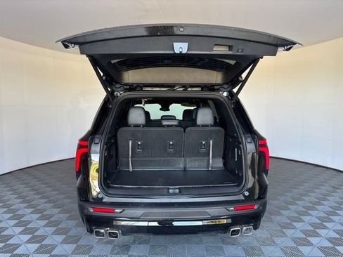 Used 2024 Chevrolet Traverse LT w/ Enhanced Driving Package AWD/4WD image 24