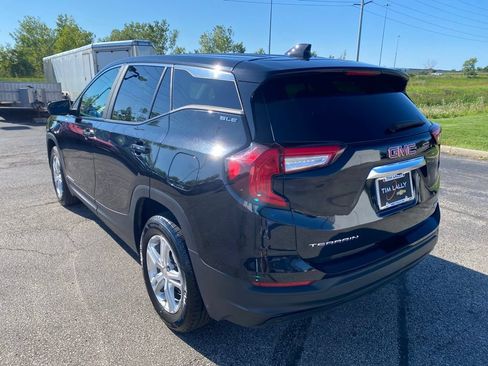 Used 2024 GMC Terrain SLE AWD/4WD image 5