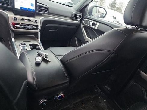Used 2023 Ford Explorer XLT w/ Equipment Group 202A image 12