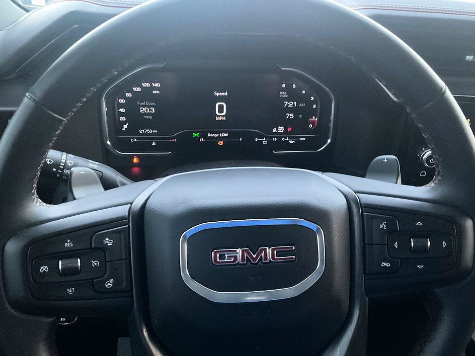 Used 2025 GMC Sierra 1500 AT4 w/ Technology Package AWD/4WD image 21
