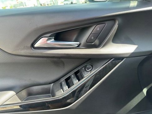 Certified 2025 Chevrolet Equinox LT image 3