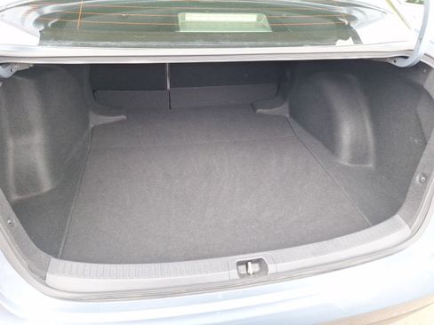 Used 2021 Toyota Corolla LE image 36