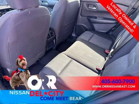 Used 2024 Nissan Rogue SV FWD image 11